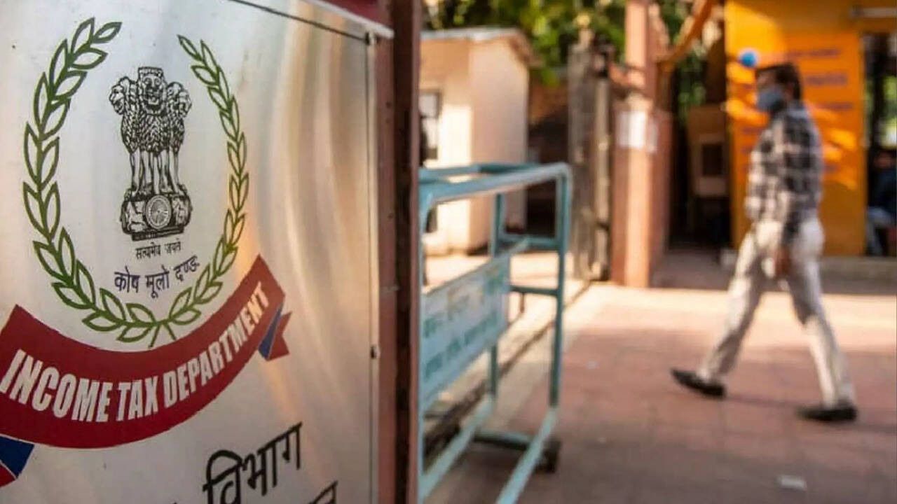  இந்தியாவின் இந்த மாநிலத்தவர்கள் மட்டும் அரசுக்கு ஒரு ரூபாய் கூட வரி செலுத்துவதில்லையாம்.. என்ன காரணம்? 