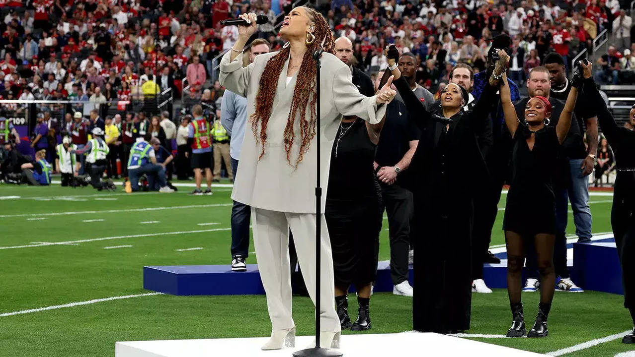 who sang black national anthem at super bowl 2025