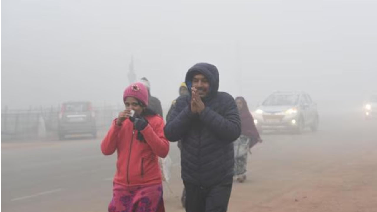 delhi weather strong cold winds sweeping through delhi-ncr bring a drop in temperatures – see imd forecast