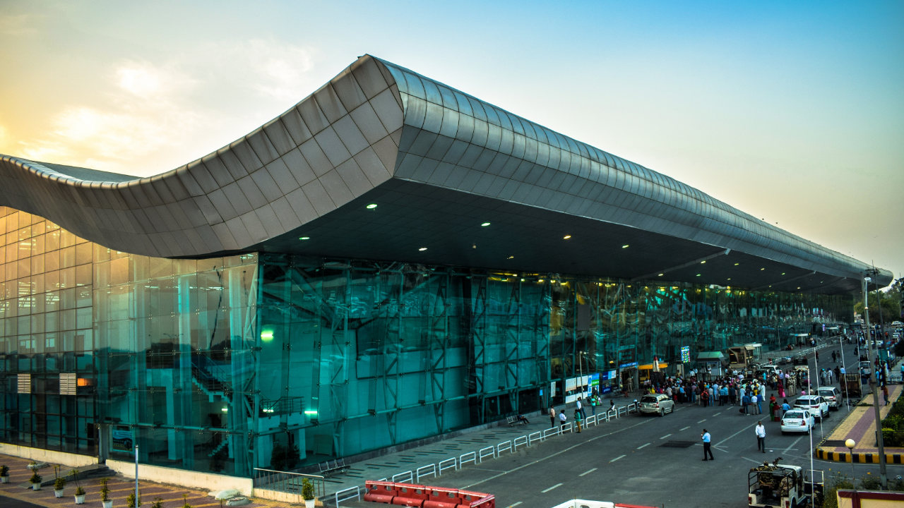amritsar sees rapid surge in flyers, 2024 its busiest ever. does it need infra boost now?