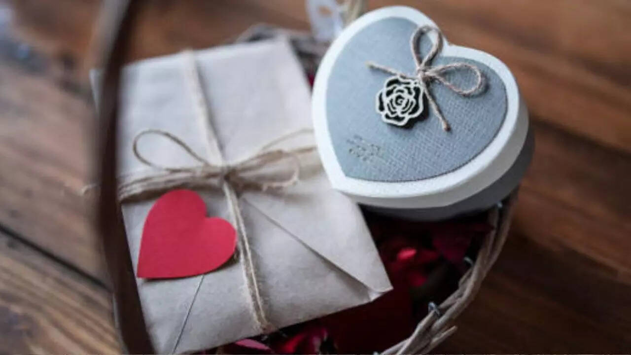 bengluru: valentine’s day gift ideas under rs 100