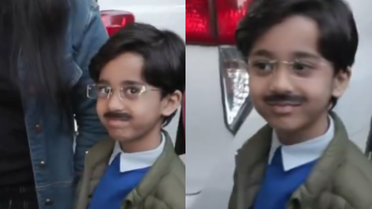 meet ‘baby muffler man’: young aap supporter dresses as arvind kejriwal, visits his residence -watch