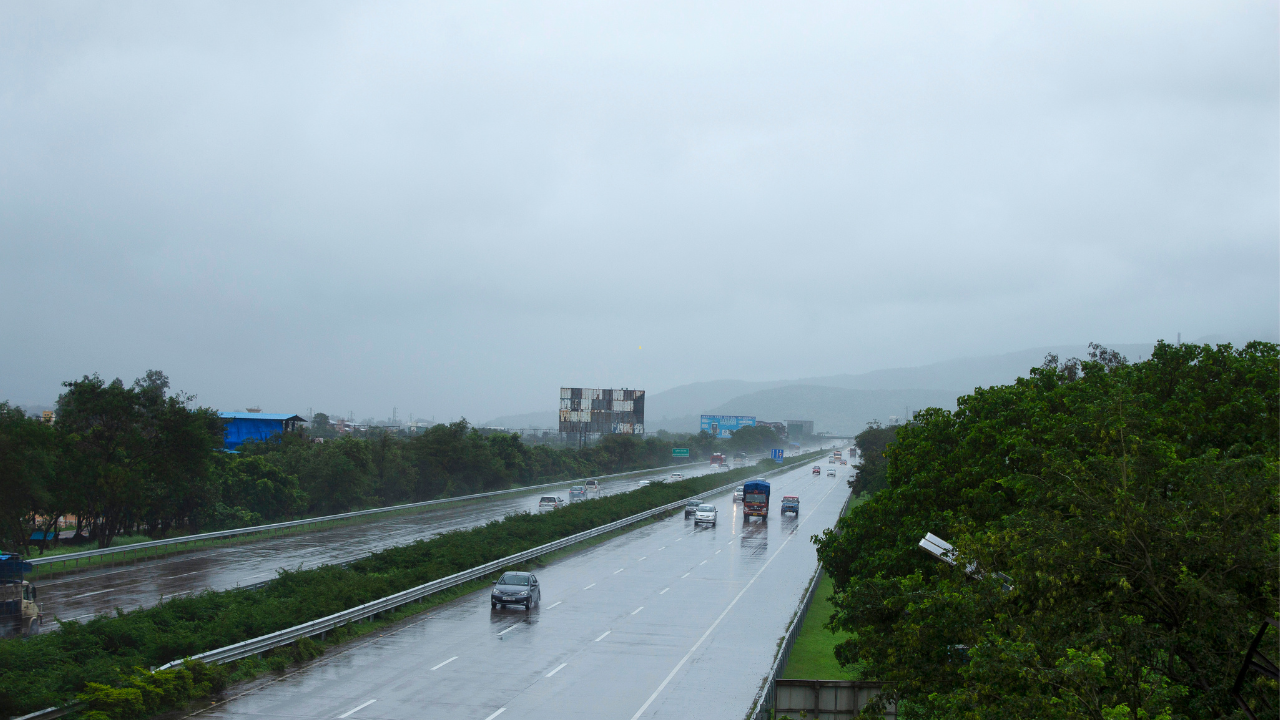 Mumbai-Pune Expressway Mumbai-Pune Expressway