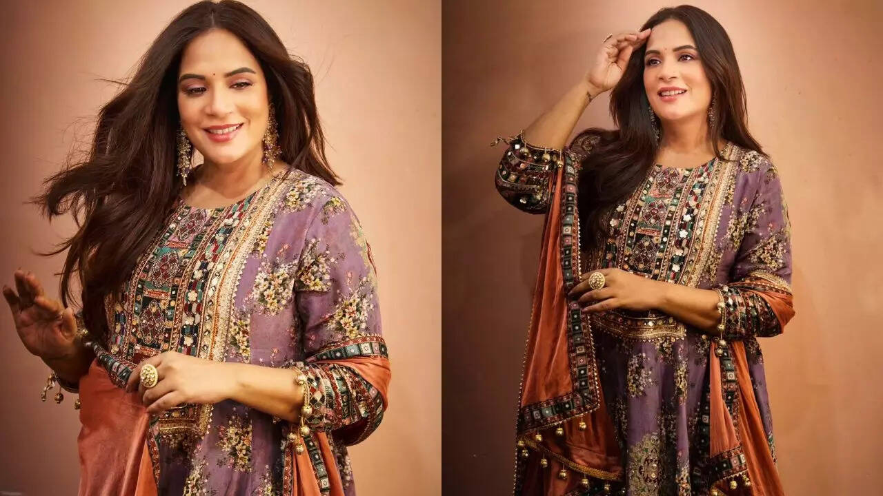 Richa Chadha Swears By Vampire Facial; Know All About This Skincare Treatment Richa Chadha Swears By Vampire Facial; Know All About This Skincare Treatment