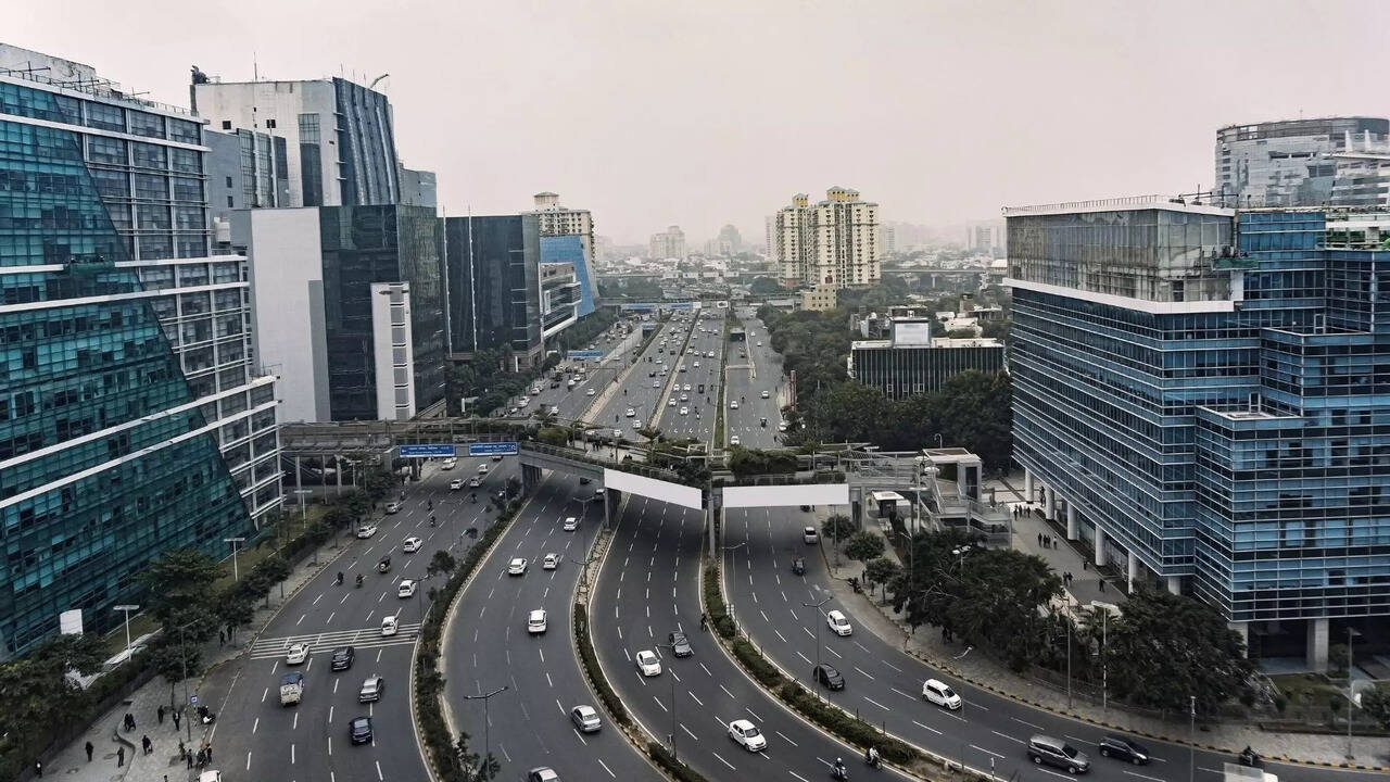 gurugram traffic cops collect rs 1.2 crore in fines in january