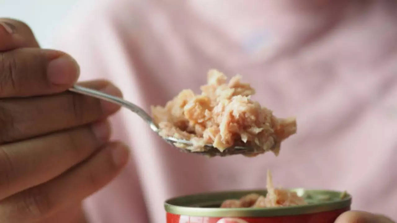 The FDA recalled the canned tuna sold in the trader’s Joe in fear of botulism; What are the signs of this deadly situation?