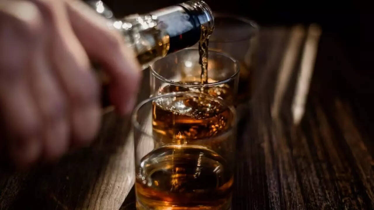 liquor (3) liquor (3)