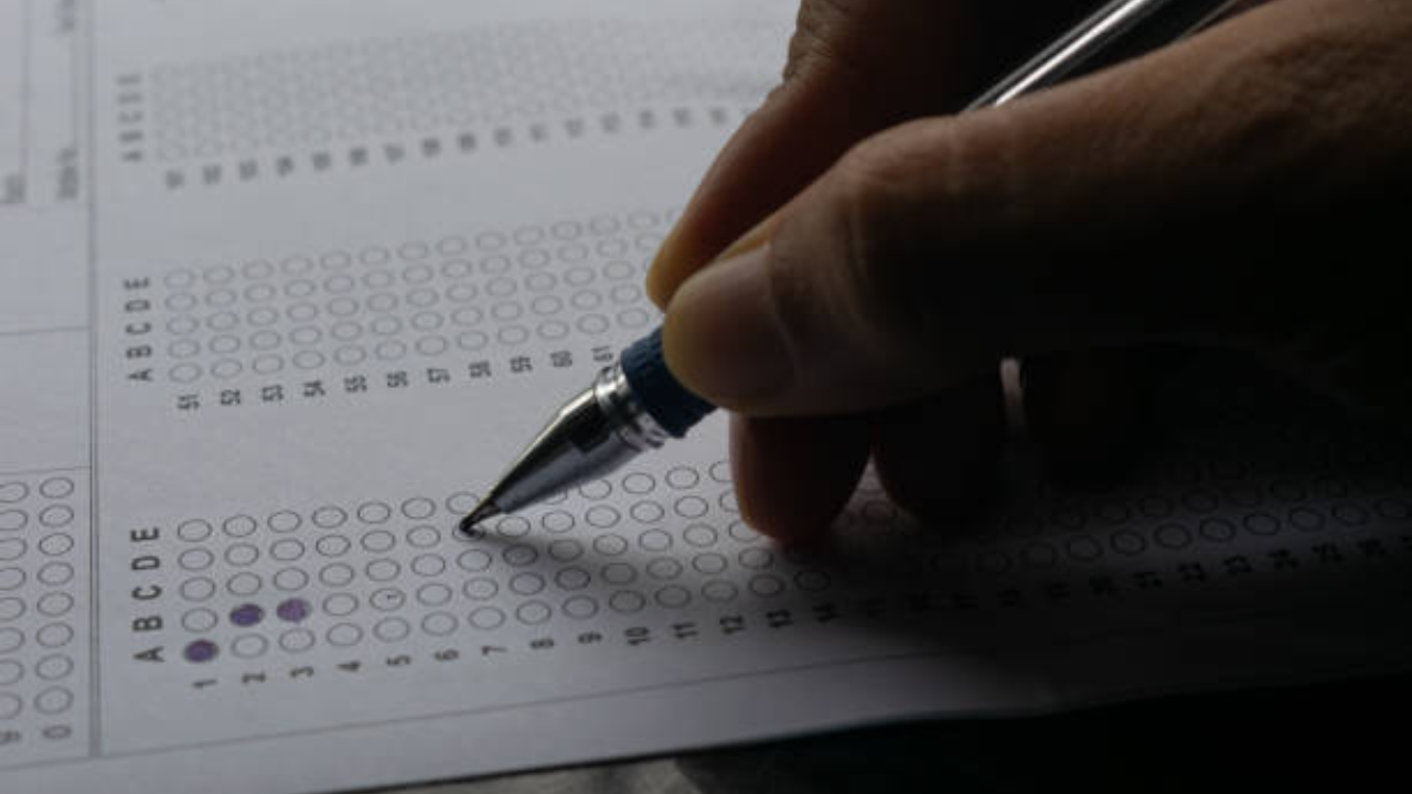 like father like son! iit-delhi alumni's 18-year-old clears jee main exam in first attempt