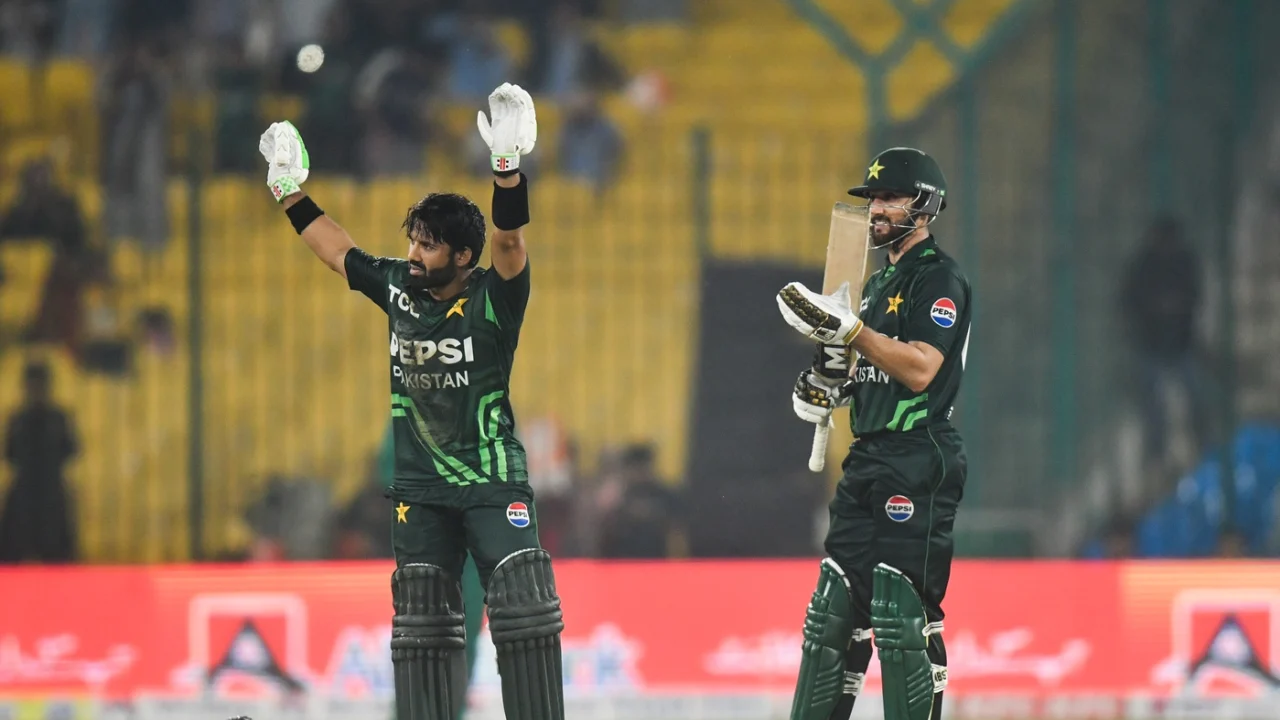 pakistan vs south africa live score 3rd odi tri series pak vs sa today match scorecard updates ball by ball commentary from karachi national stadium