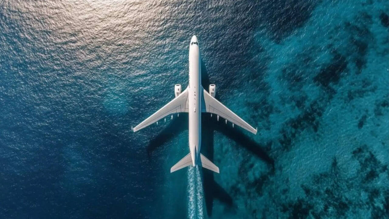  பசிபிக் பெருங்கடலுக்கு மேல் பெரும்பாலான விமானங்கள் ஏன் பறப்பதில்லை? மர்மத்துக்கான விடை இதோ 