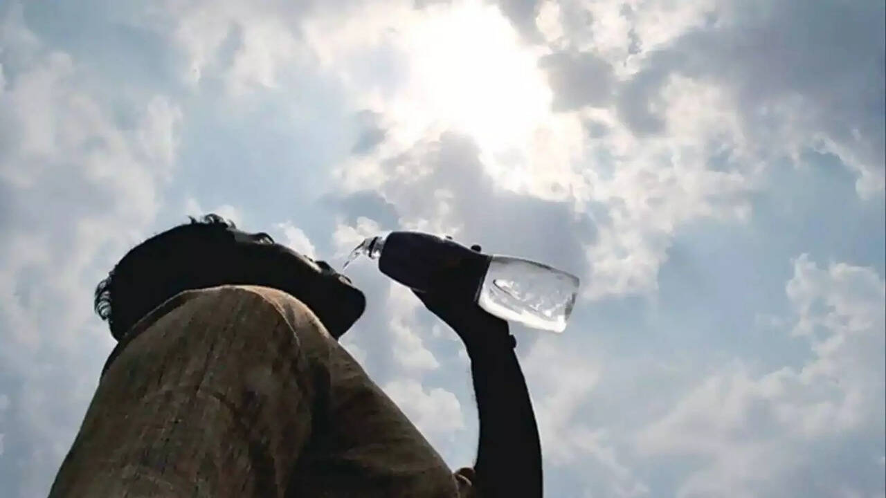  தமிழகத்தில் 3 நாள்களுக்கு வெப்பம் அதிகரிக்கும்.. வறண்ட வானிலை தொடரும்.. வானிலை ஆய்வு மையம் தகவல் 