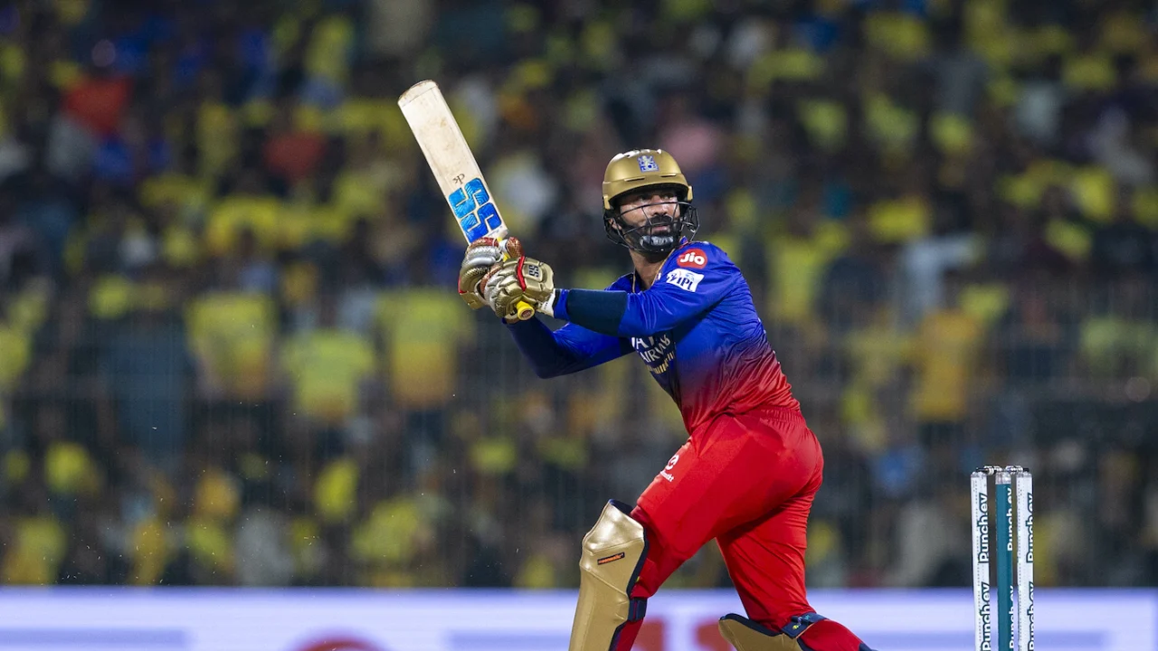 Dinesh Karthik Against Indian Cricketers Playing Overseas Leagues Until They Retire, Reveals Reason