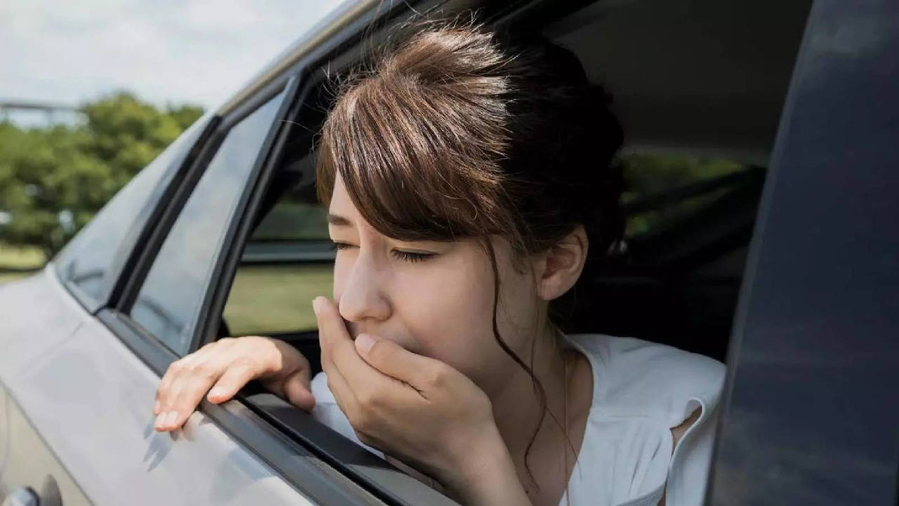 4 effective solutions to prevent motion sickness while traveling