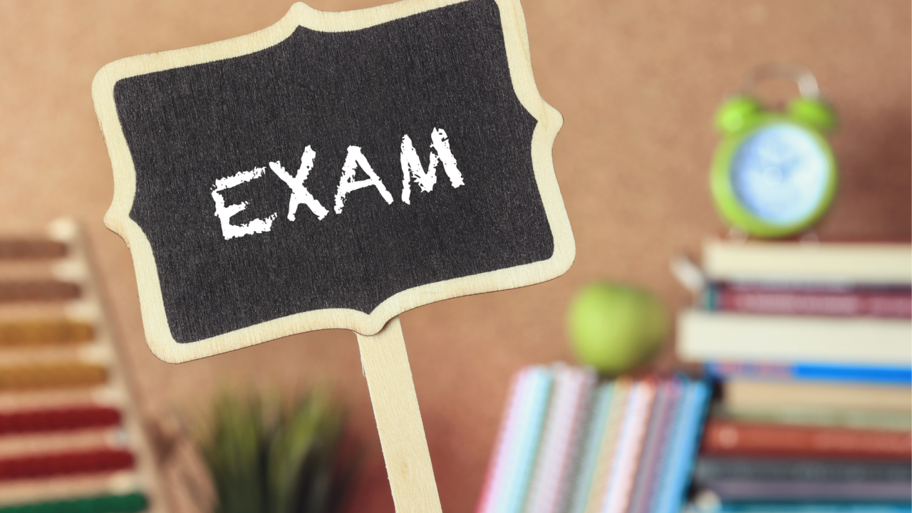 here are the 8 easy strategic ways to write exam promptly and score high marks