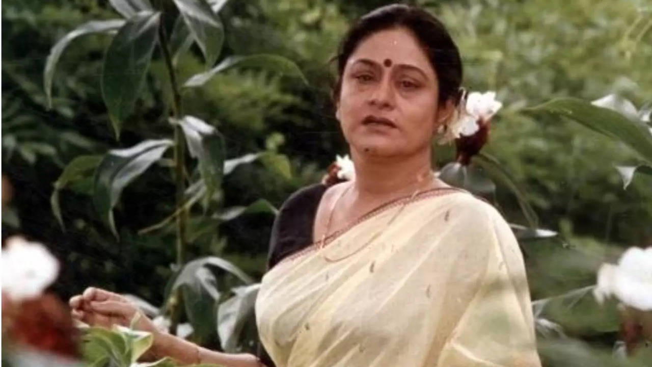 Veteran Actress Aruna Irani SHARES Health Update After Sustaining ...