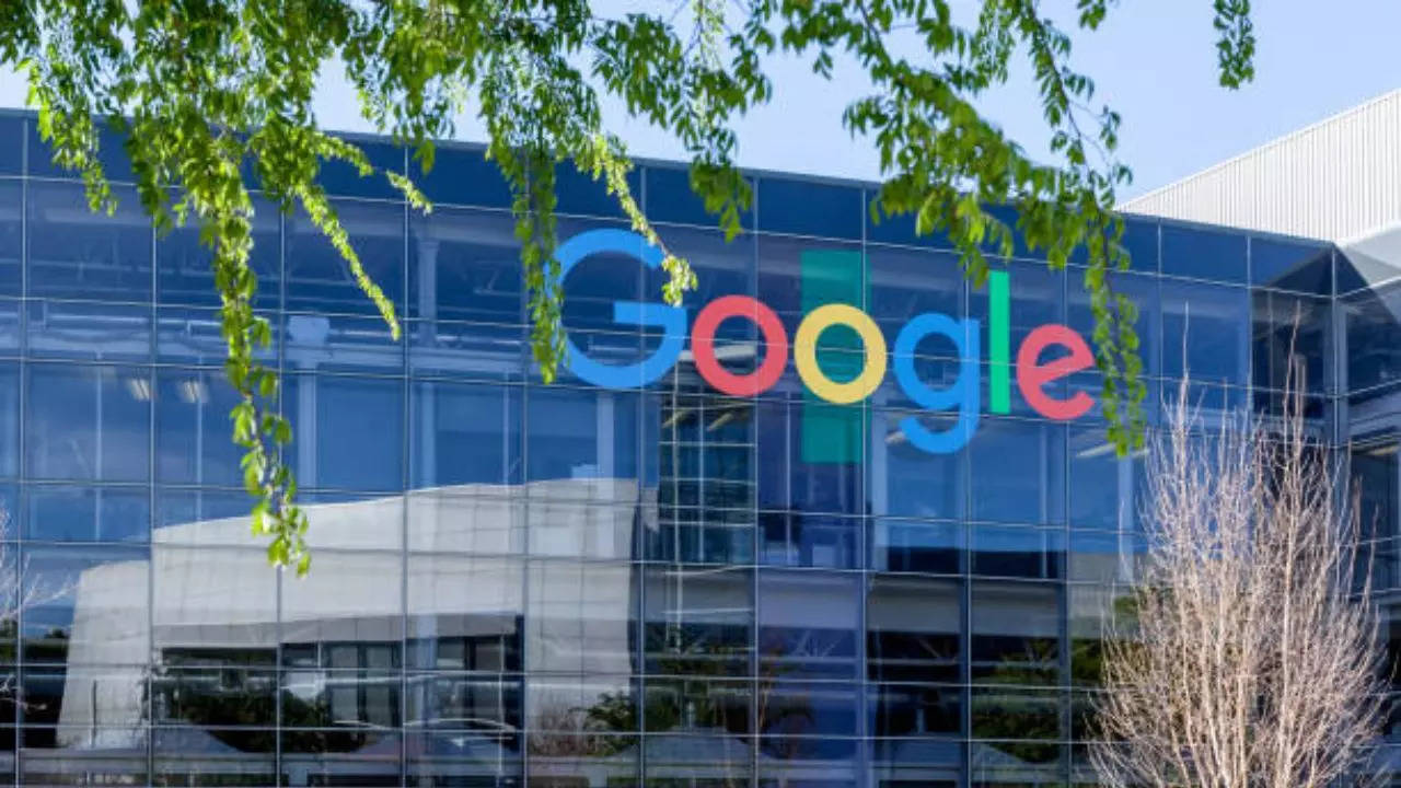 Google Fears Losing Its Monopoly, Urges US Officials To Drop Breakup Plans