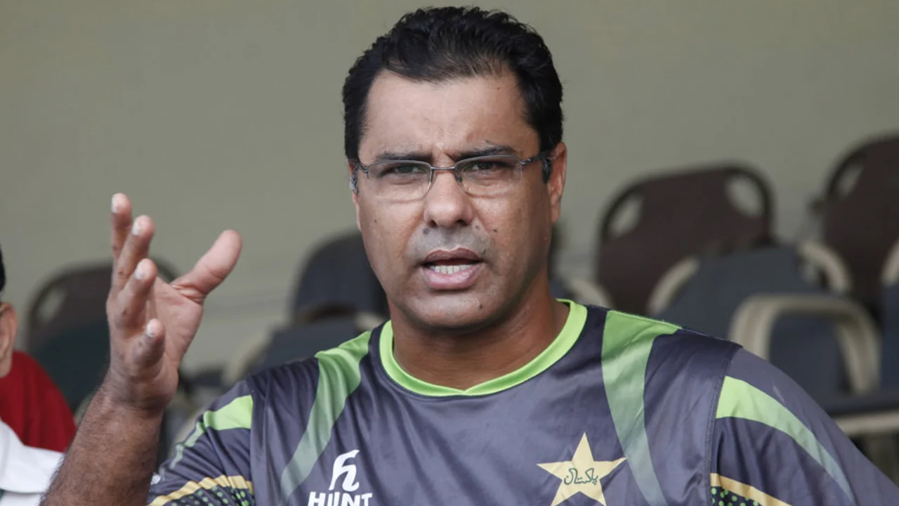 90s ka Londa Waqar Younis Shows Mirror To Mohammad Hafeez, Rashid Latif ...