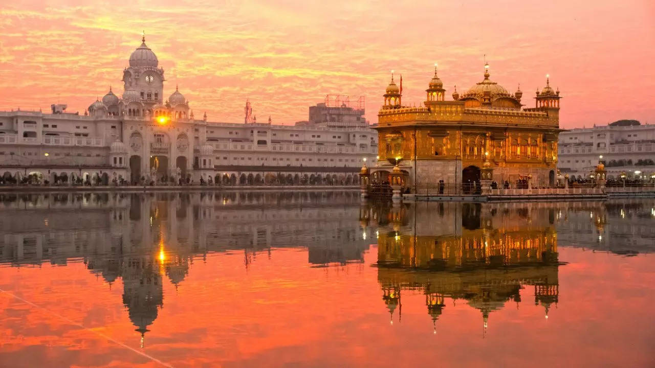 The Best Time To Visit Amritsar For Golden Hours At The Golden Temple