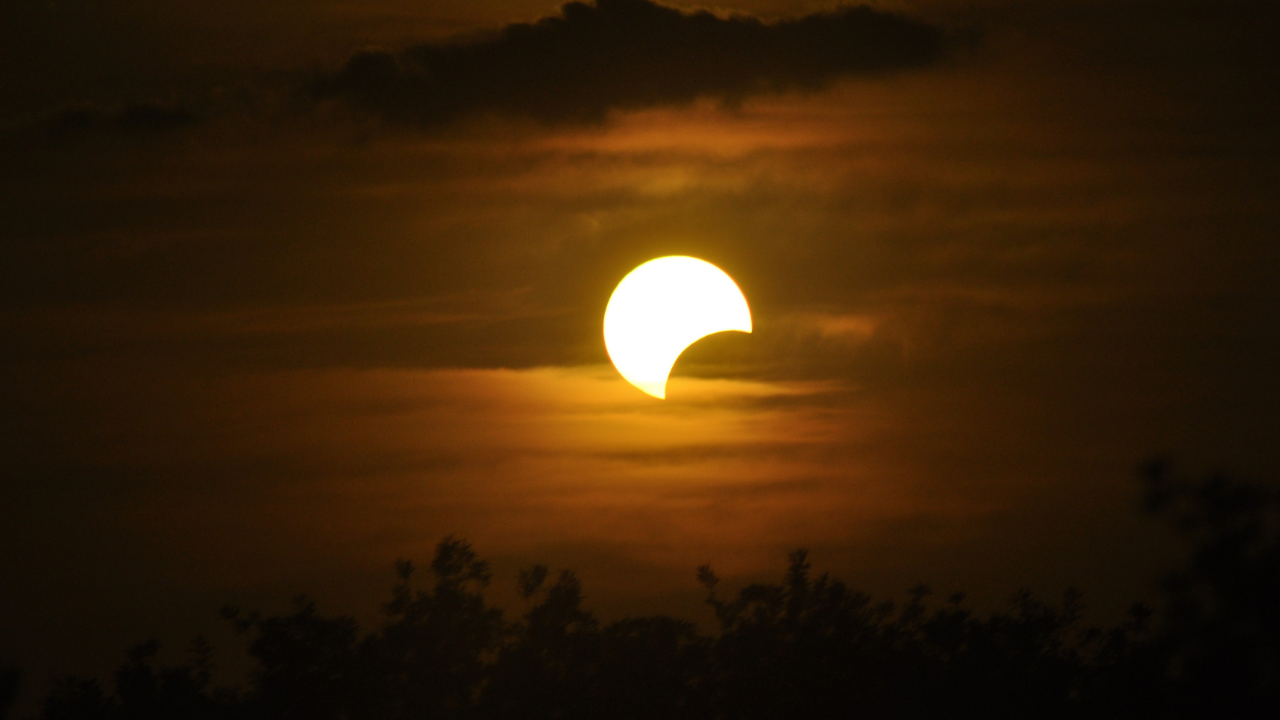 Solar Eclipse 2025 Today Timing, Sutak Period, and Astrological Significance Times Now