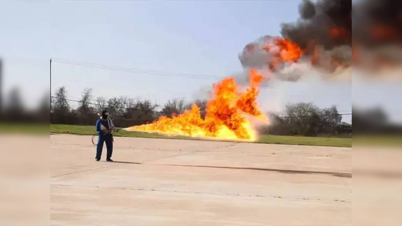 Man uses a flamethrower to settle parking dispute