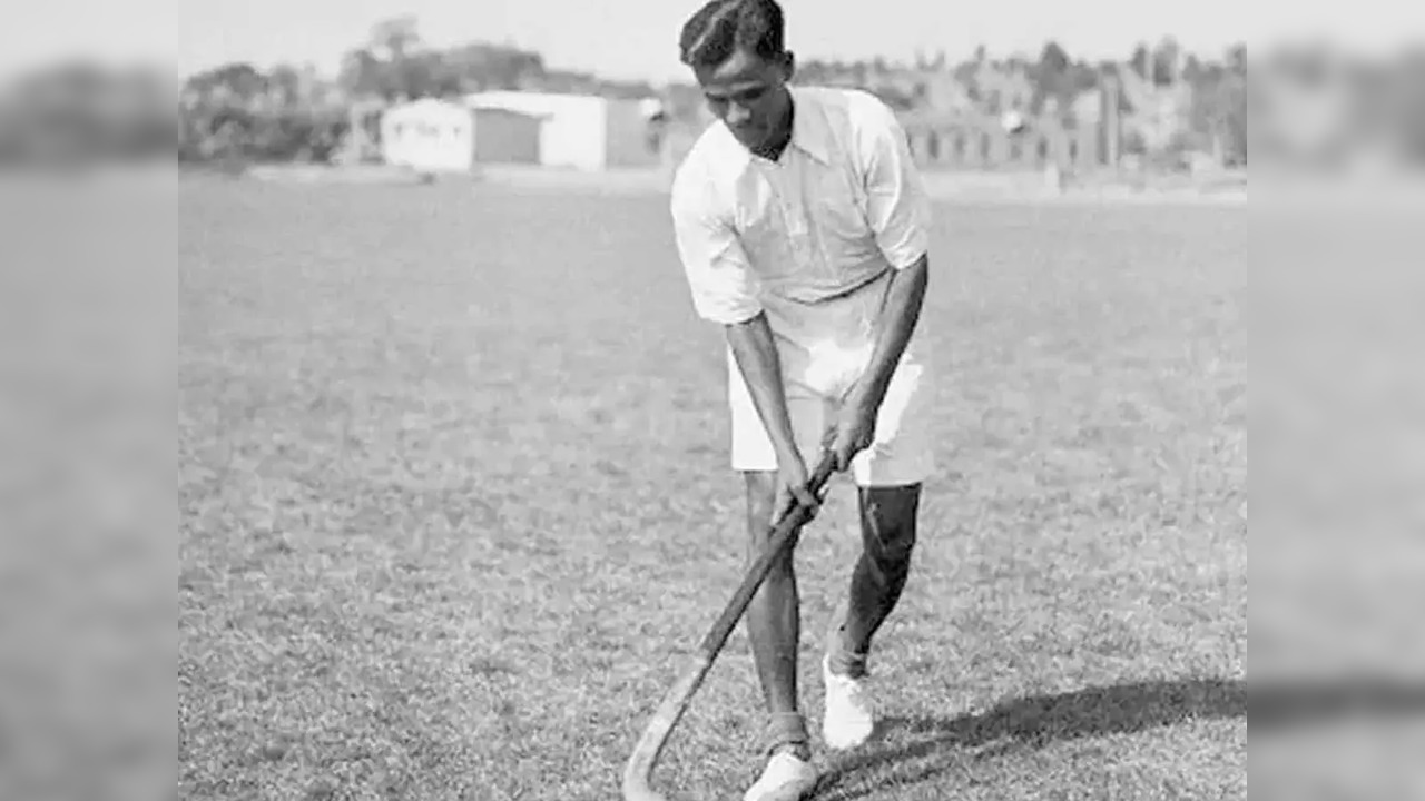 Dhyan-chand-Shikhar-dhawan-twitter