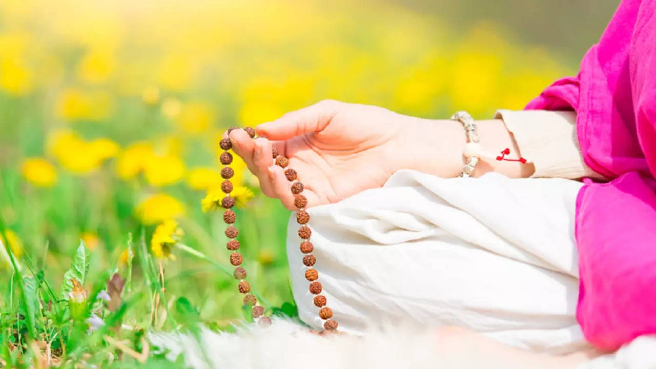 friday-prayers-here-are-the-benefits-of-the-shukra-beej-mantra