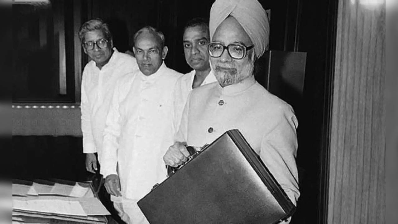 1600x960_1235459-dr-manmohan-singh