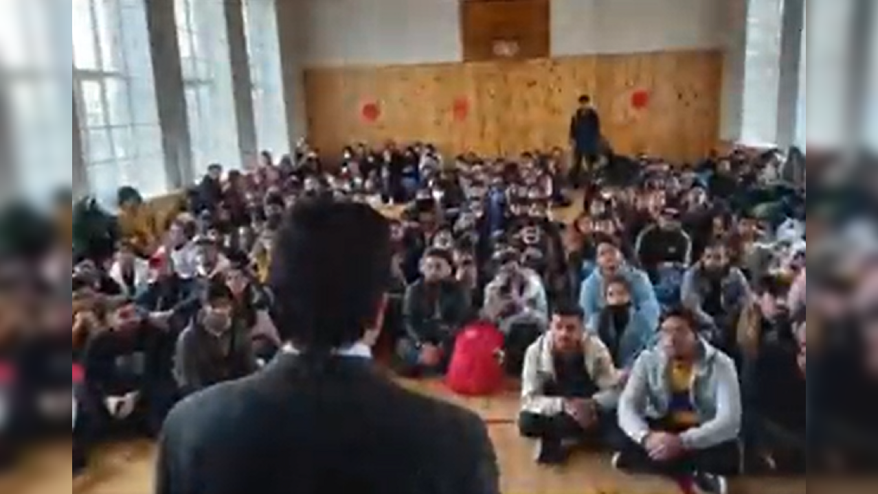 India's Ambassador to Ukraine interacts with students