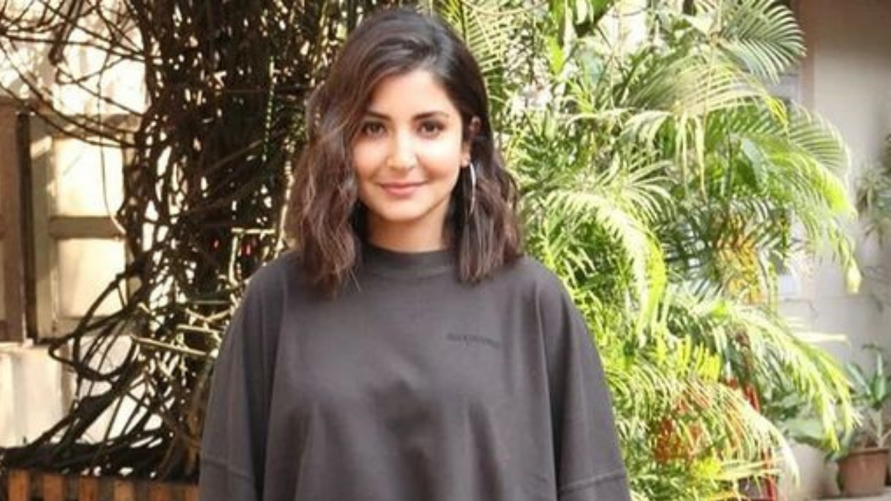 Anushka Sharma's Sporty Look Is Low-Key Yet Fabulous