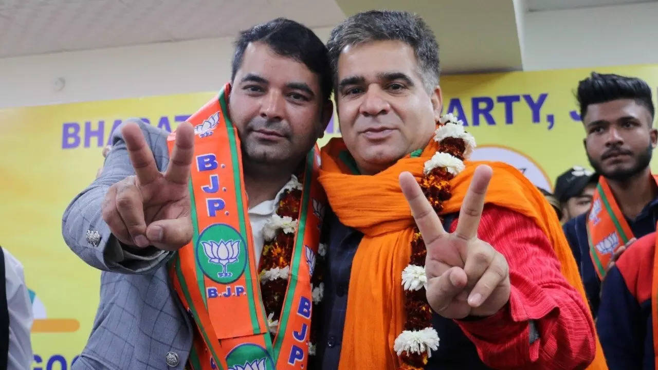 Mubashir azad joins BJP