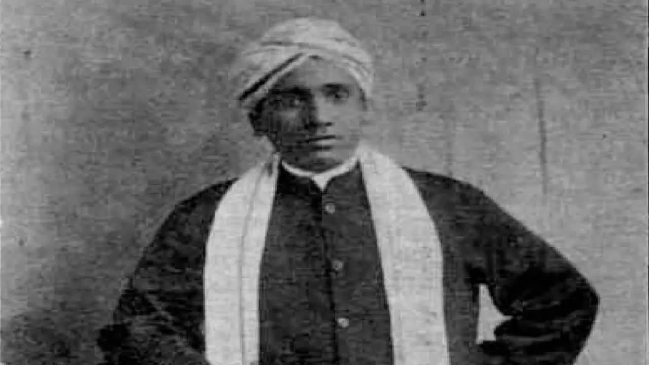 Mr._C._V._Raman_in_The_Modern_Review_Vol_15_(January_to_June_1914)_(page_372_crop)