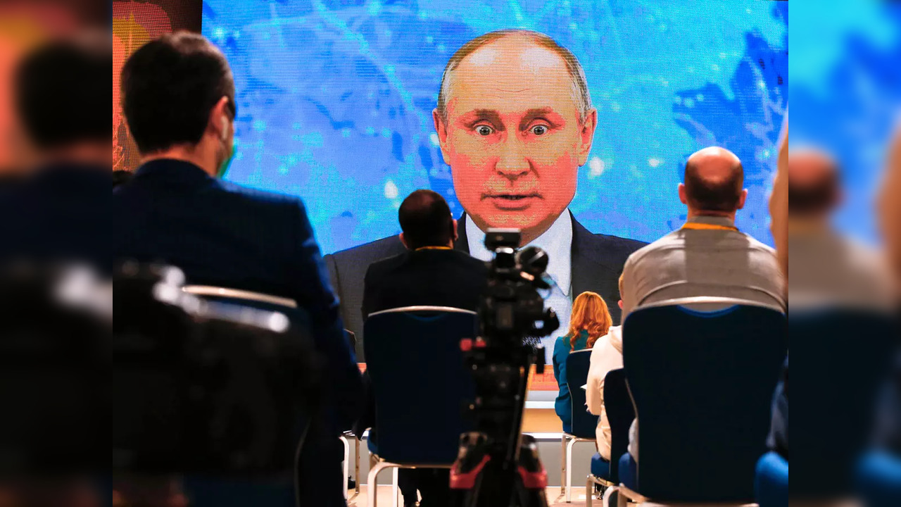 Russian-President-Vladimir-Putin-speaks-AP