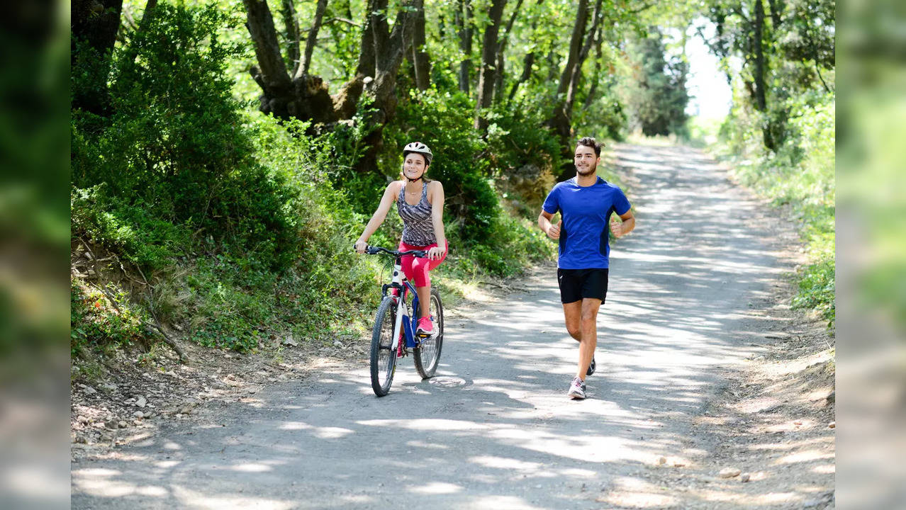 Running jogging bicycle tiding