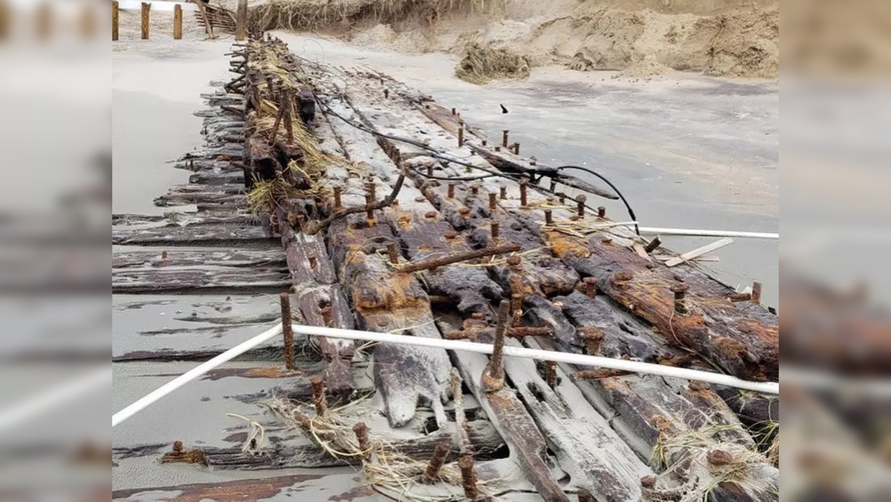 Wreckage from 1800s ship washes up on to beach