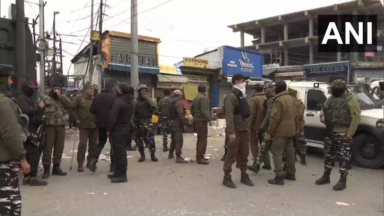 Srinagar grenade attack