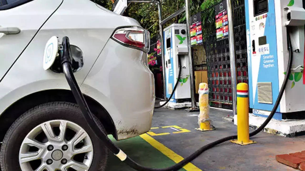 Electric Vehicle Ev Charging Station at Rs 500000, EV Chargers in Vadodara