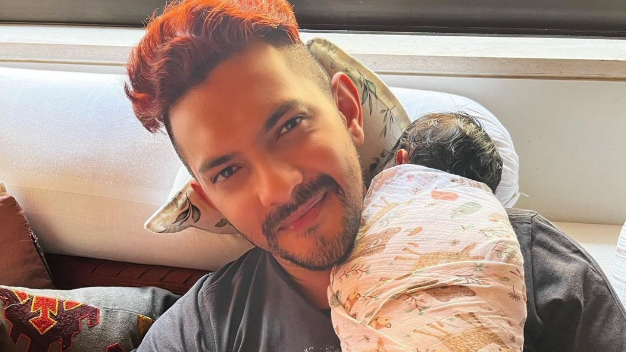 Aditya Narayan with daughter Tvisha