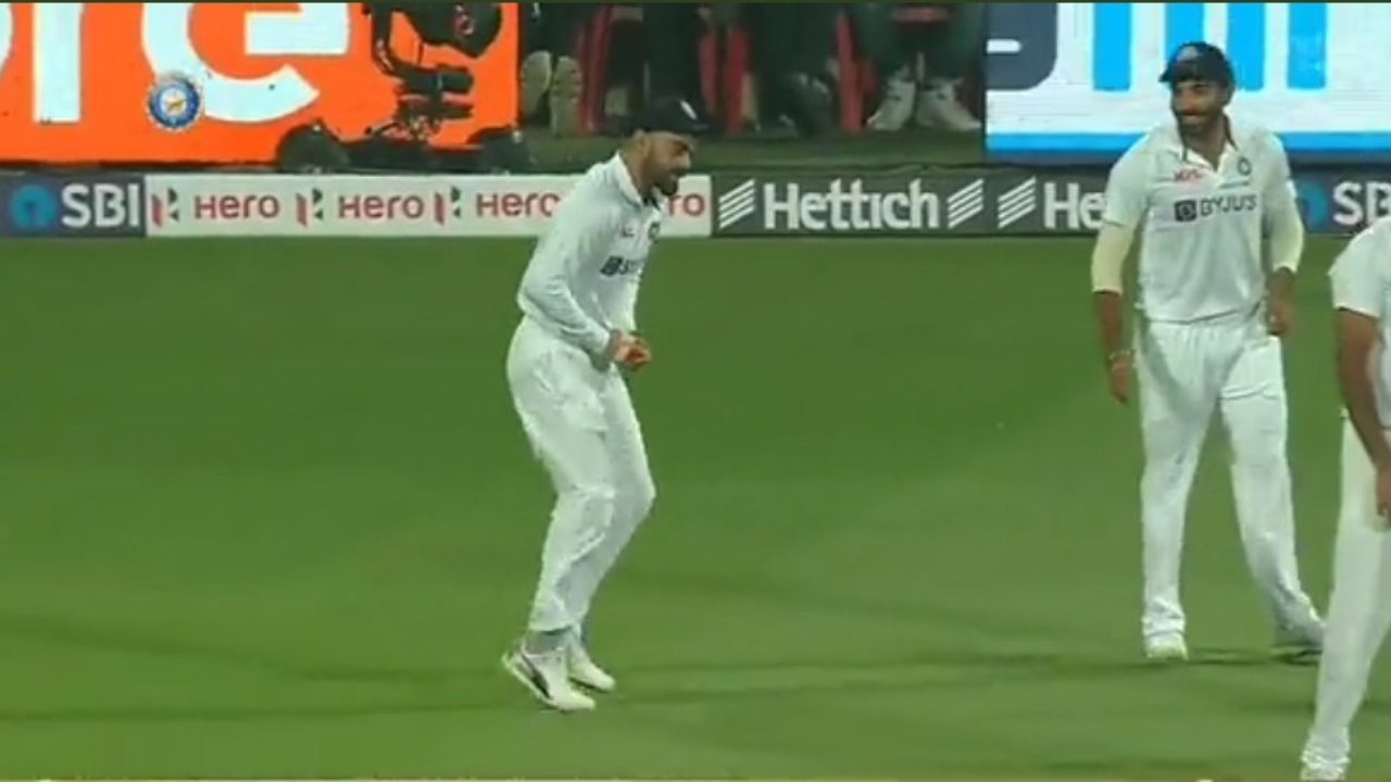 Kohli Bumrah screengrab