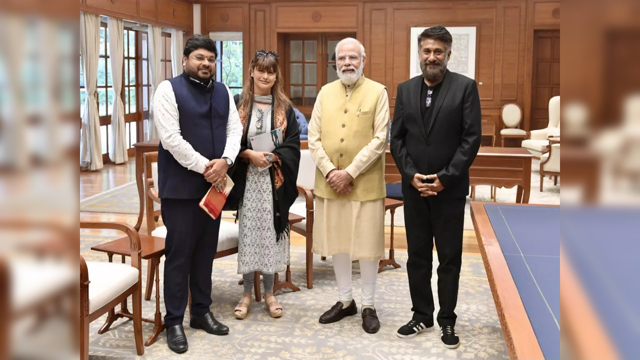 PM Modi with The Kashmir Files team