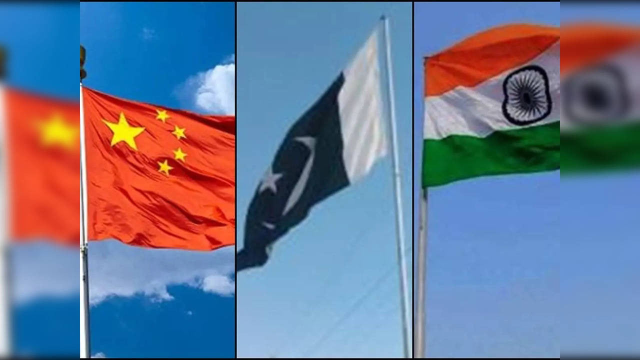 Indi china pakistan flags