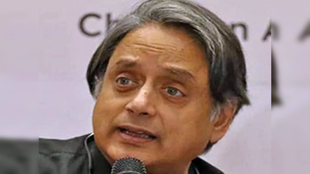 shashi tharoor