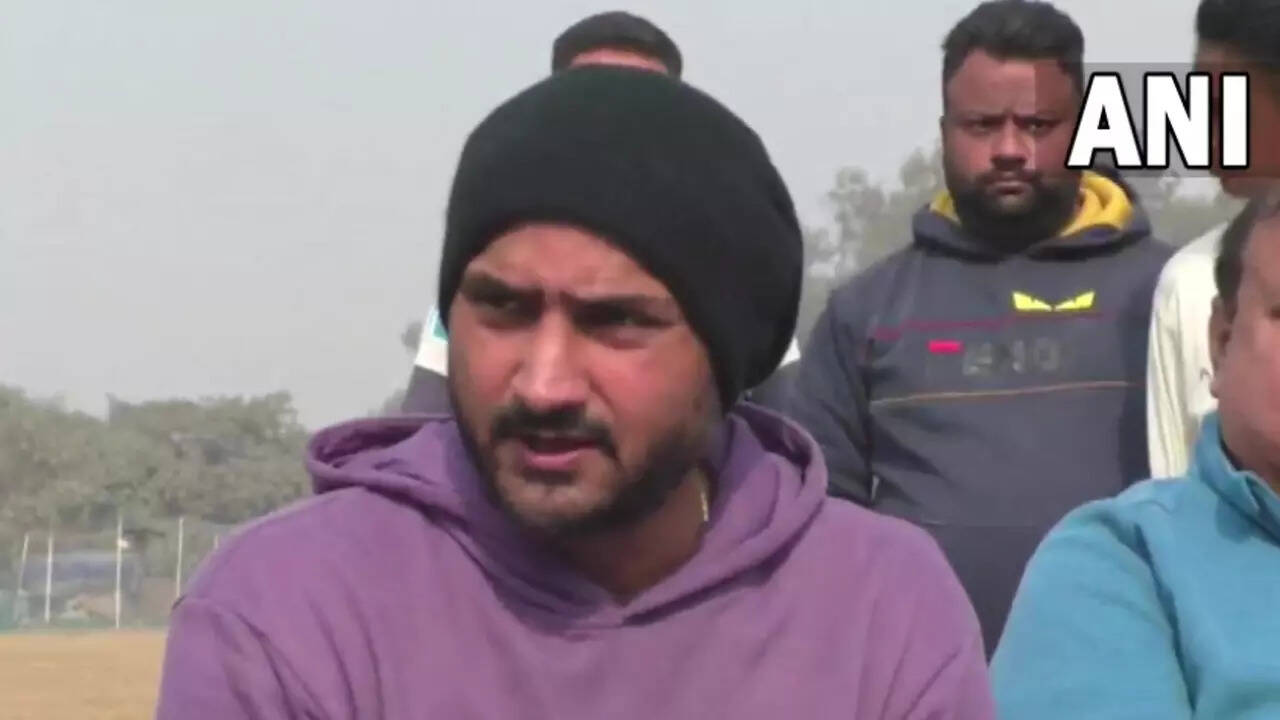 aap could nominate harbhajan singh as its rajya sabha candidate