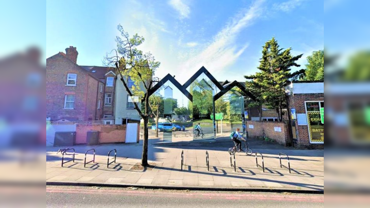 London's invisible house