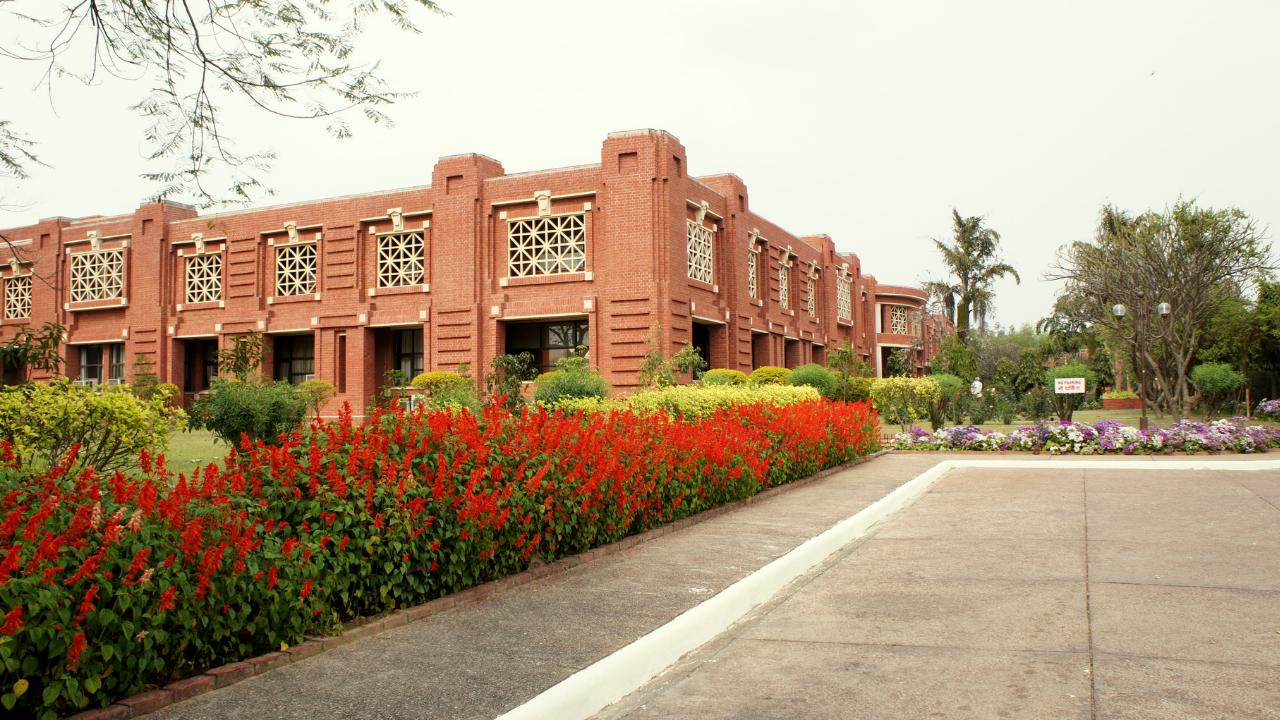 IIM Lucknow