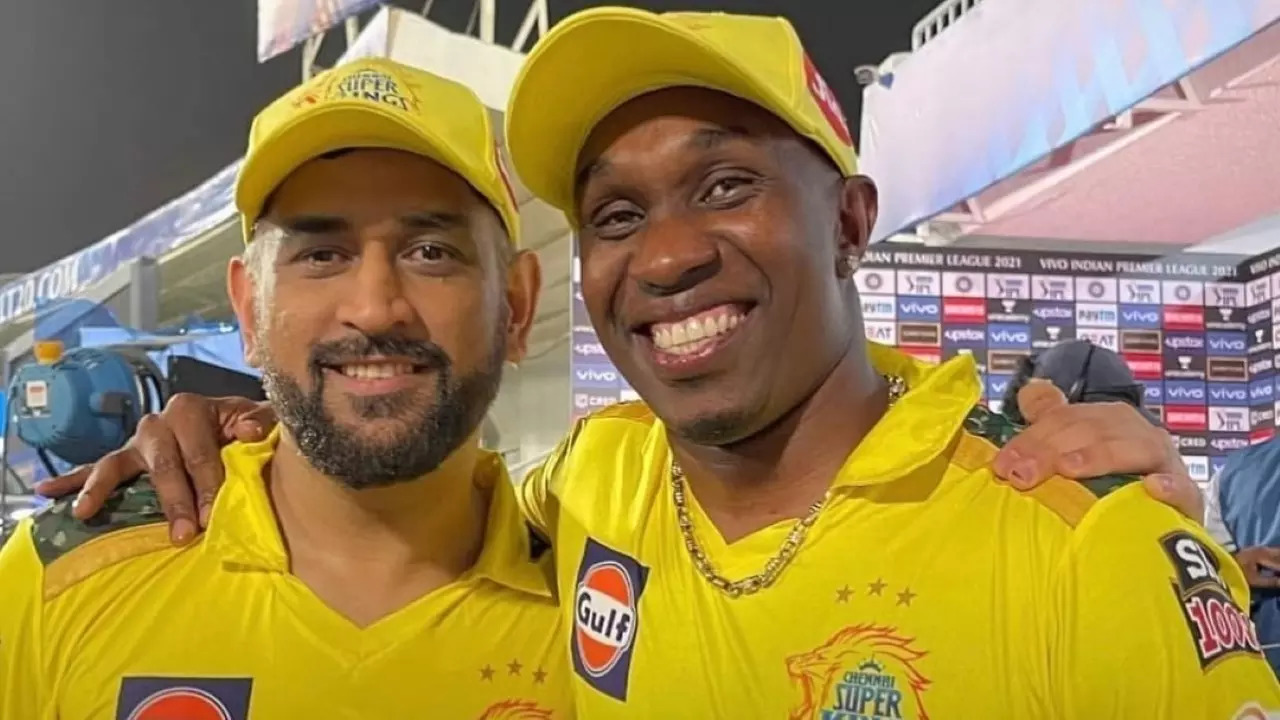 MS Dhoni Dwayne Bravo