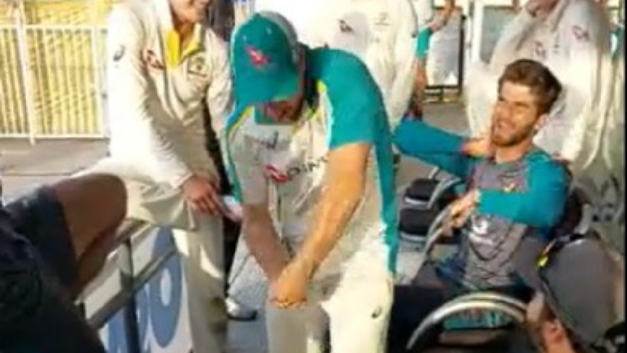 David Warner dressing room screengrab