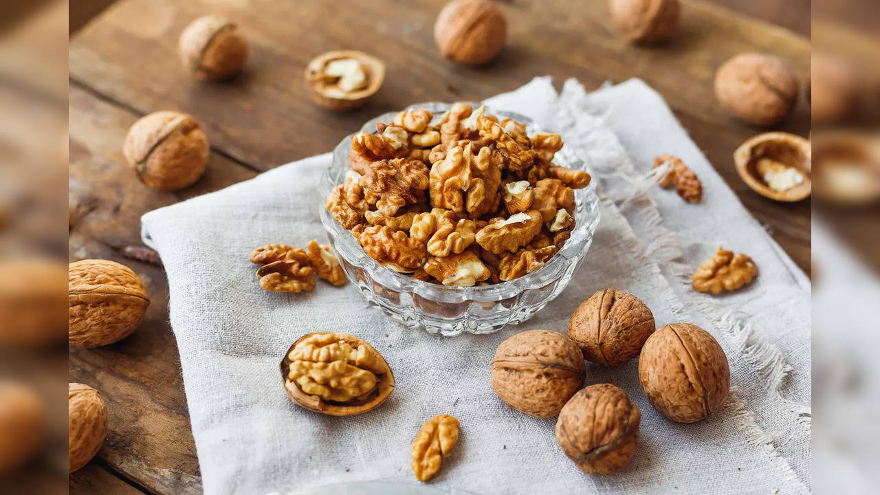 Health Benefits of Eating Walnuts: 5 benefits of this nut Akhrot, best ways to incorporate it into your diet