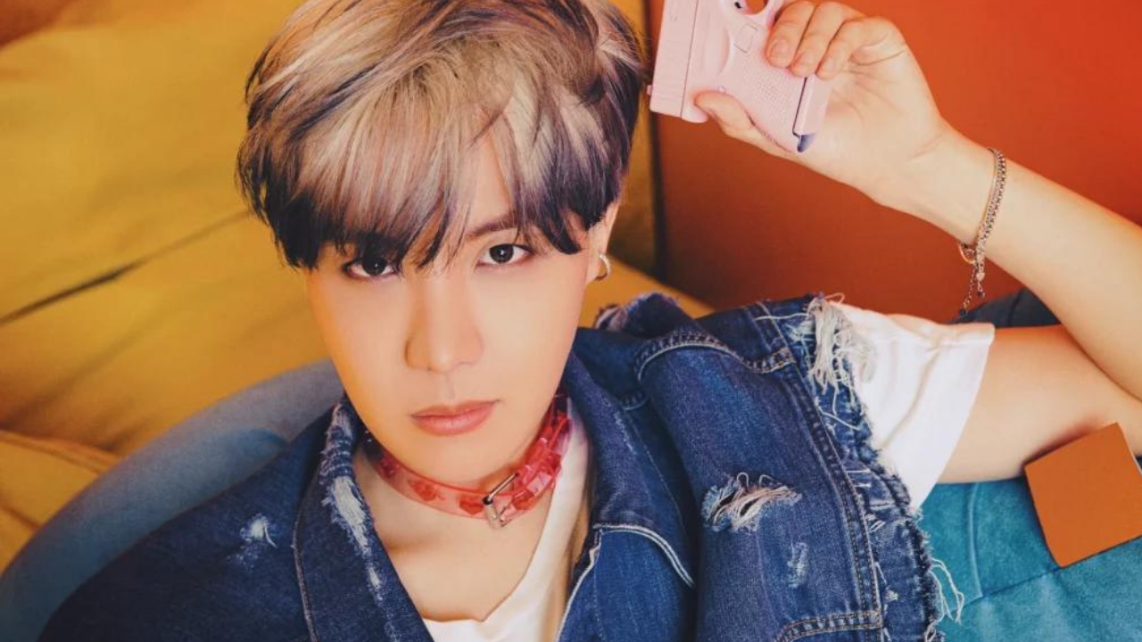 BTS' J Hope leaves for Las Vegas in a Rs 1.7 lakh mohair cardigan after  recovering from COVID-19, see photos