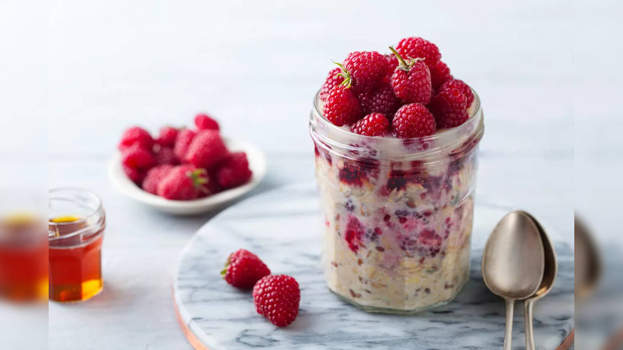 Busy morning making you skip breakfast? Easy overnight recipes to start your day with a nutritious kick