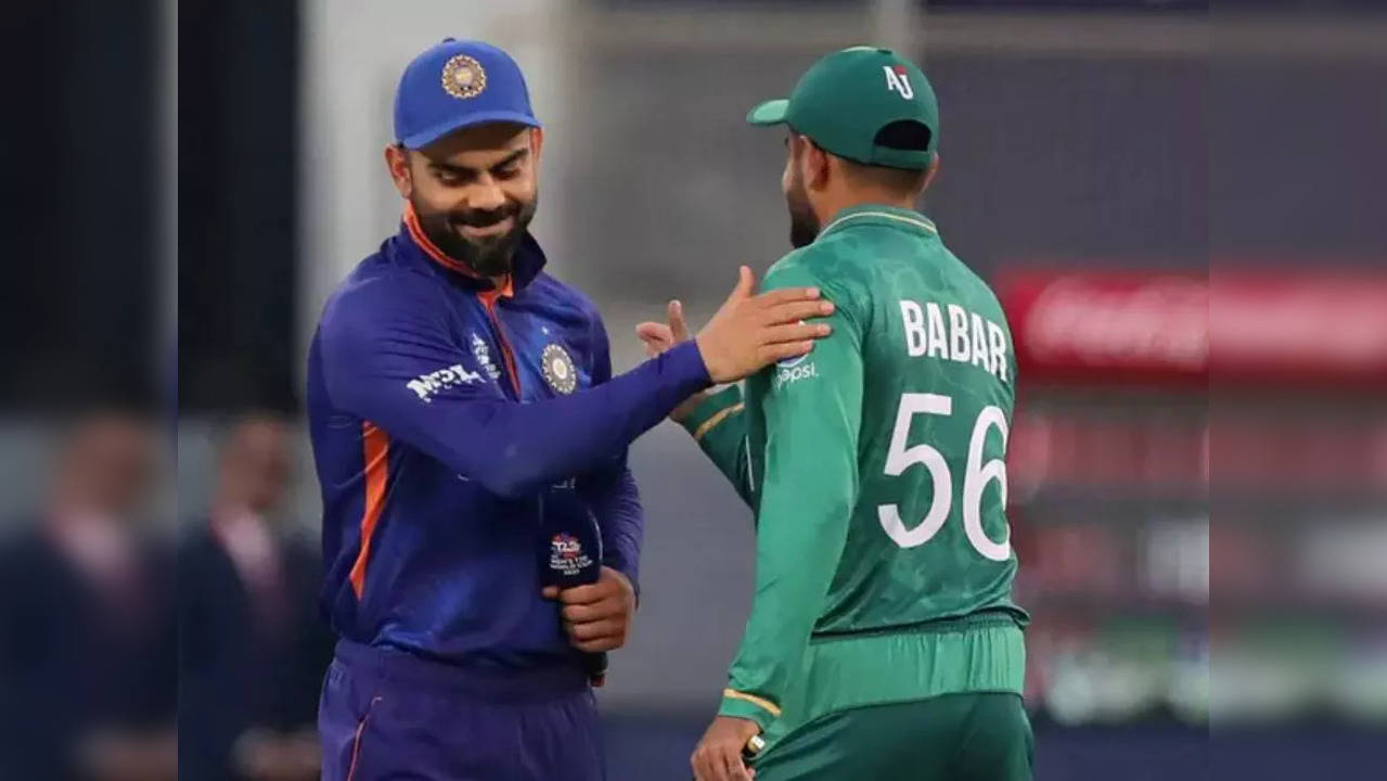 BABAR AZAM BREAKS VIRAT KOHLI'S RECORD